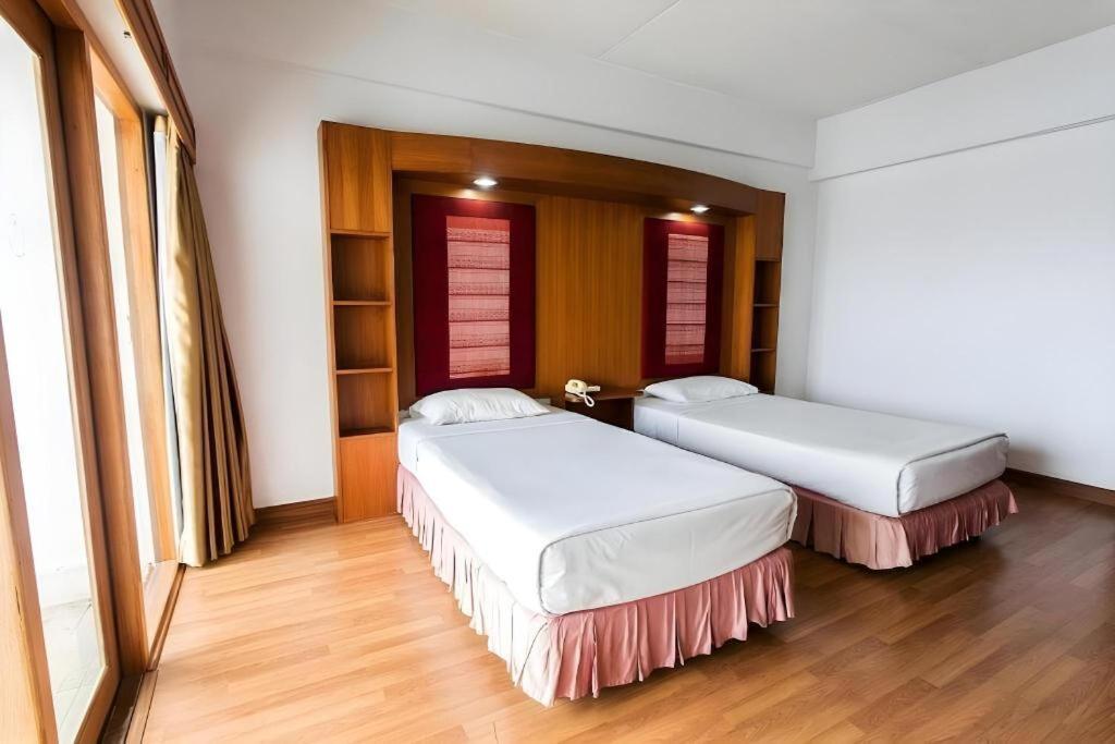 Pailyn Phitsanulok Hotel Ngoại thất bức ảnh
