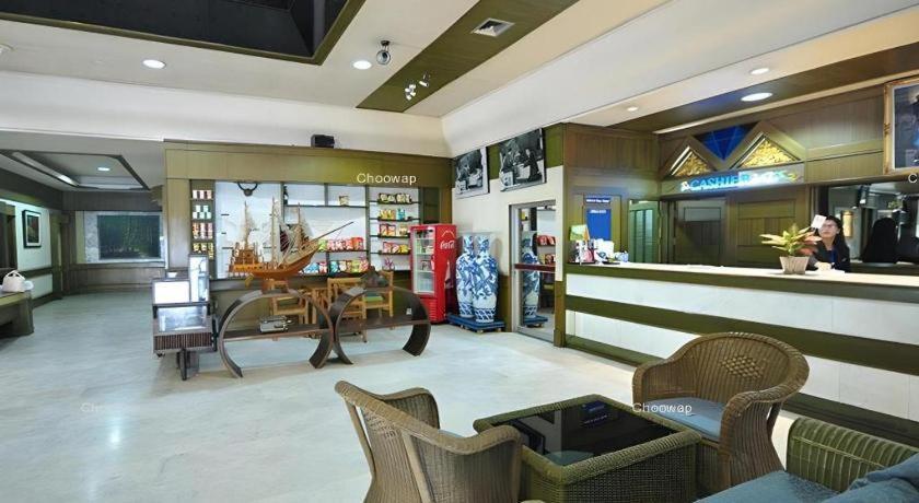Pailyn Phitsanulok Hotel Ngoại thất bức ảnh