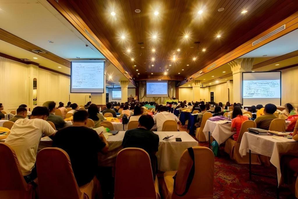 Pailyn Phitsanulok Hotel Ngoại thất bức ảnh