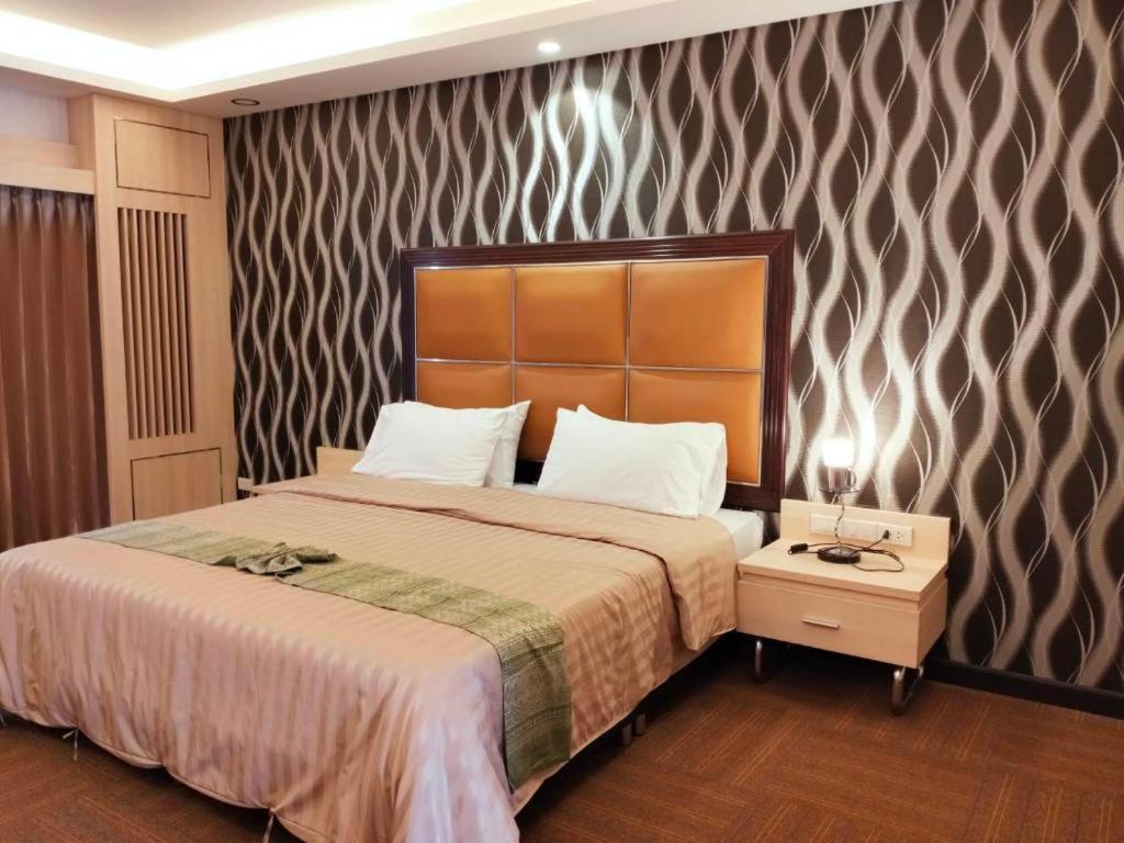 Pailyn Phitsanulok Hotel Ngoại thất bức ảnh