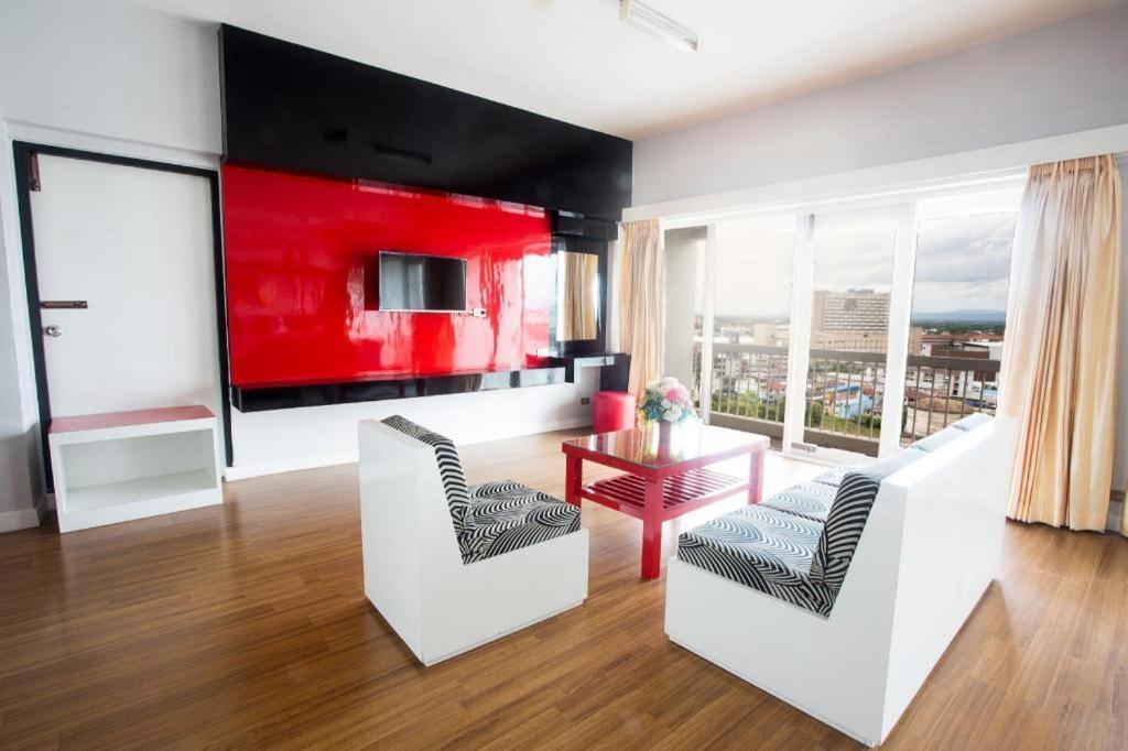 Pailyn Phitsanulok Hotel Ngoại thất bức ảnh