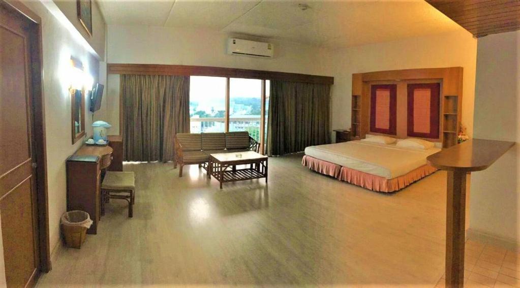 Pailyn Phitsanulok Hotel Ngoại thất bức ảnh
