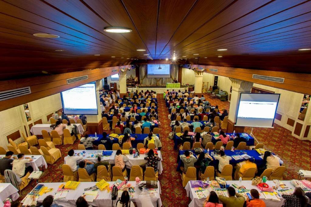 Pailyn Phitsanulok Hotel Ngoại thất bức ảnh